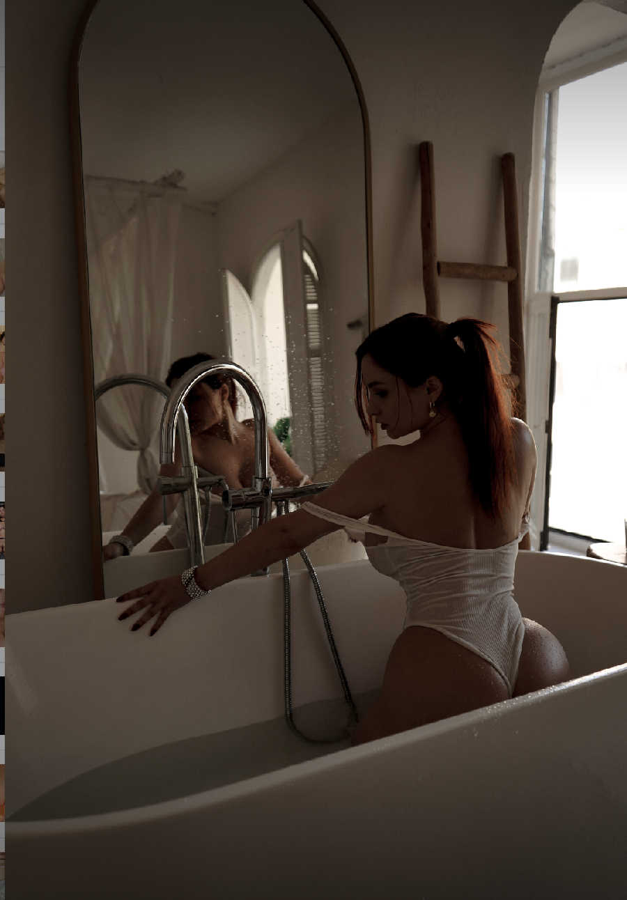 A playful frame from Miranda Faith nude — online in Kumamoto