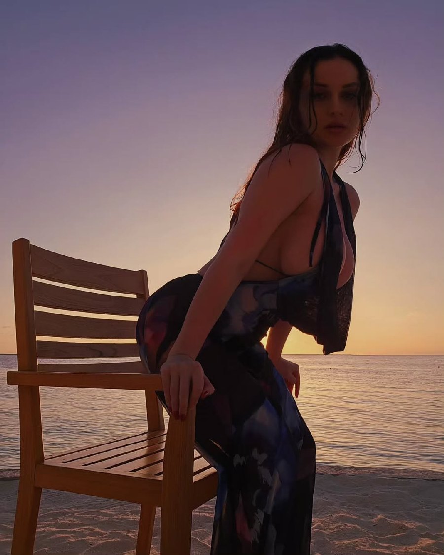 Sexy girl Miranda Faith nude in Kumamoto