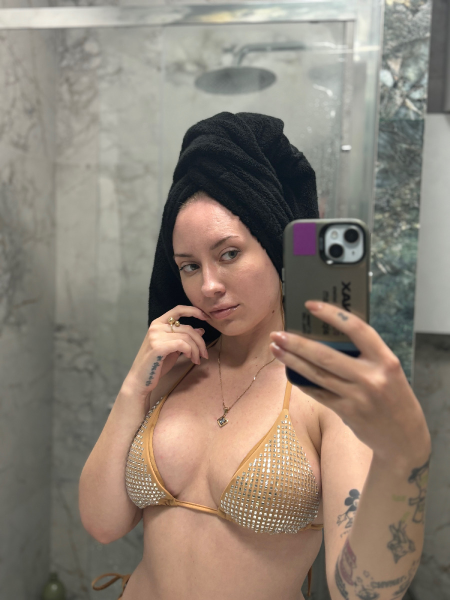 Nude girl KateV in Kumamoto