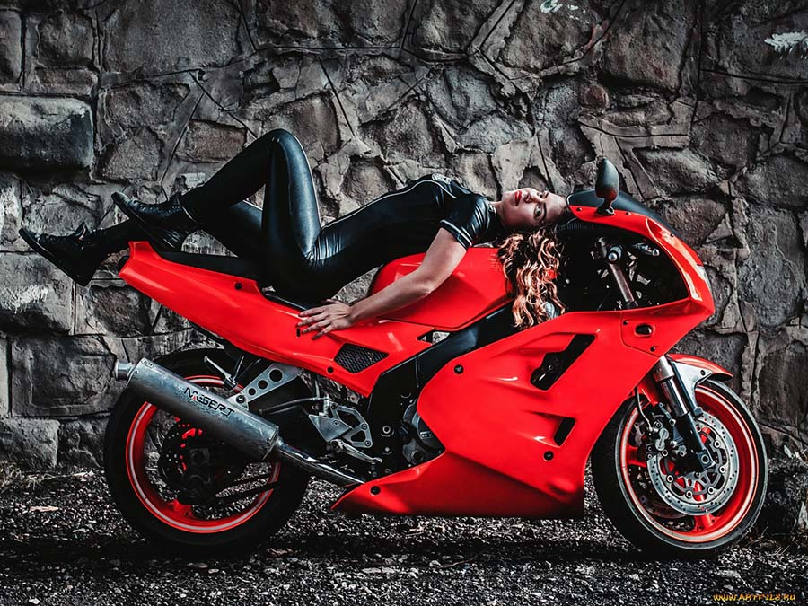 Beautiful girl Beautiful girls and motorcycles in Kumamoto