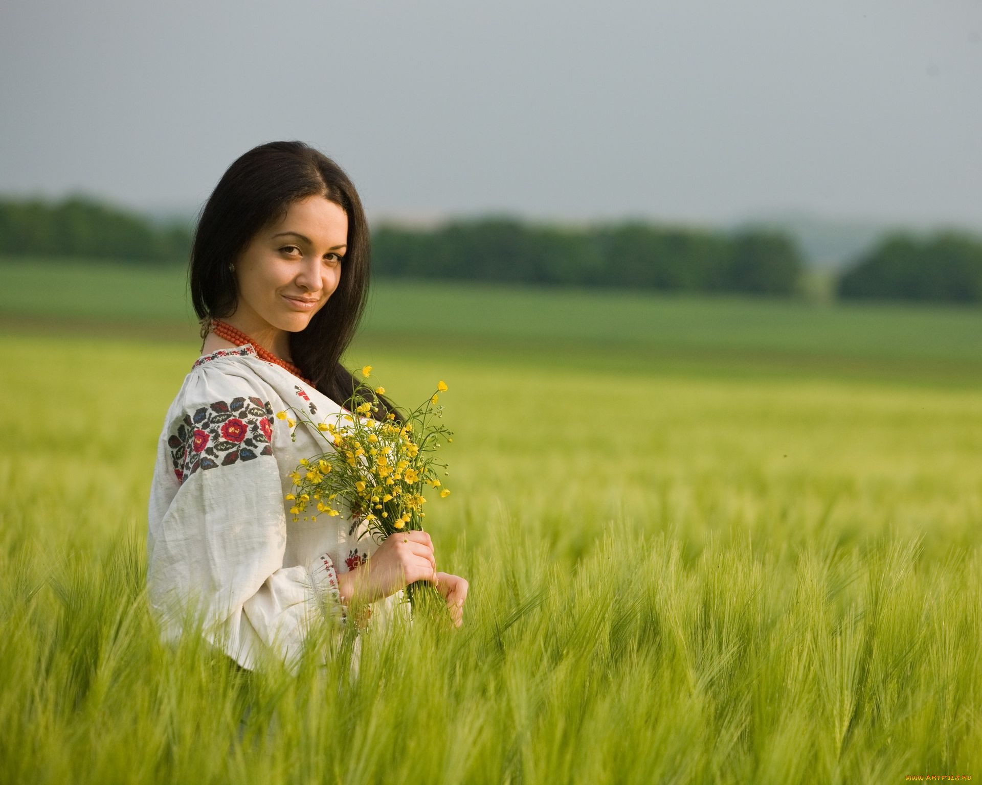Women in Slavic costumes in Kumamoto