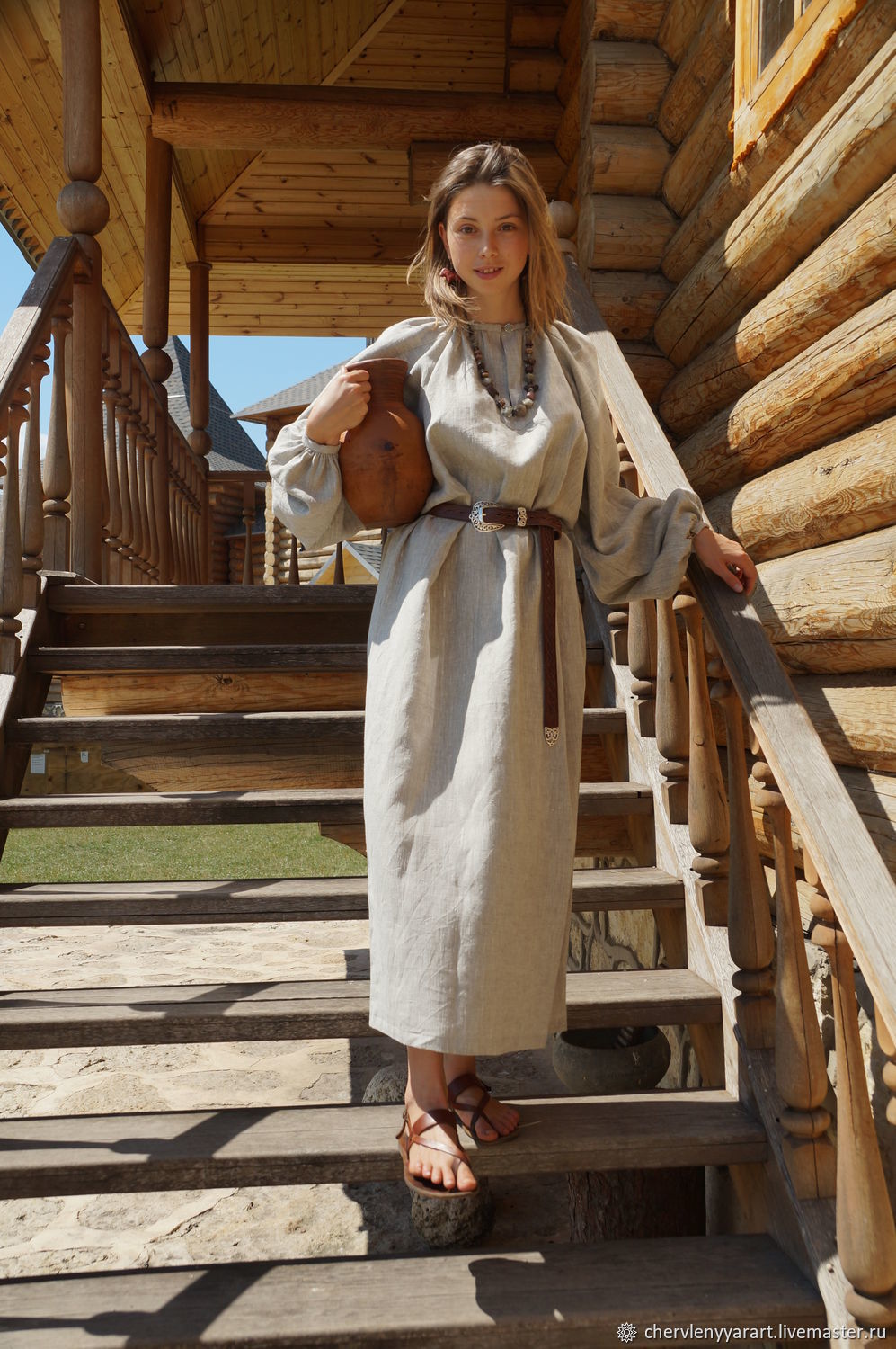 Girls in Slavic costumes in Kumamoto